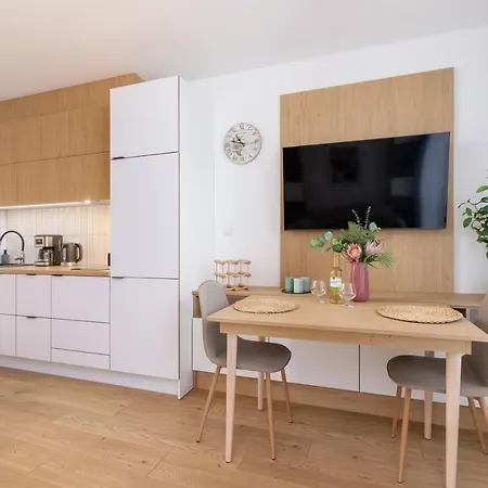 Studio With Ac Czarnowiejska By Renters Apartment