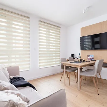 Studio With Ac Czarnowiejska By Renters Krakow