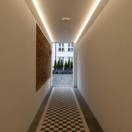Apartment Studio With Ac Czarnowiejska By Renters